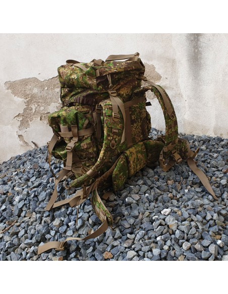 Backpack medium size (65-75 liters)