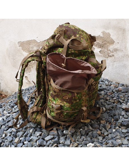 Backpack medium size (65-75 liters)